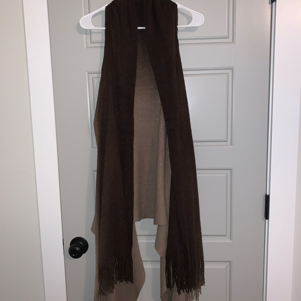Sleeveless Ombré Tan and Brown Duster Cardigan